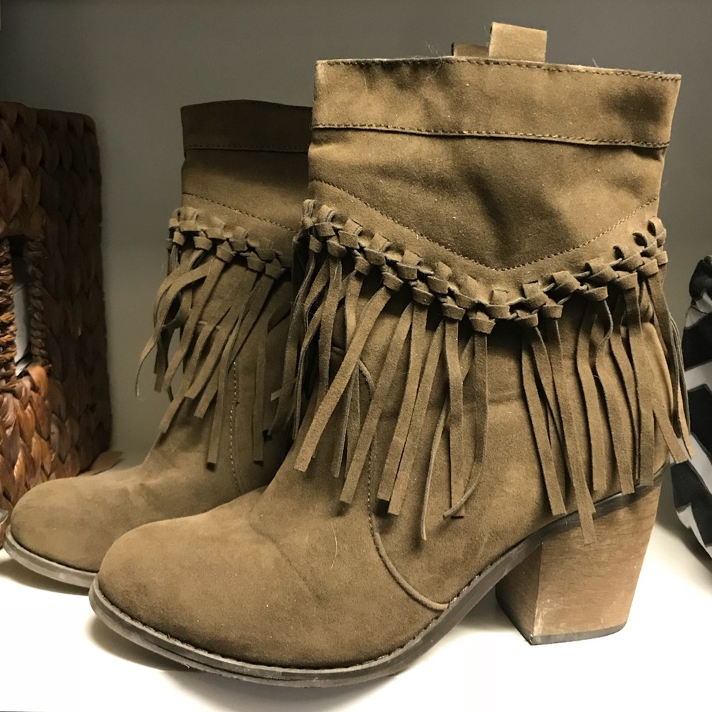 Fringe Boots